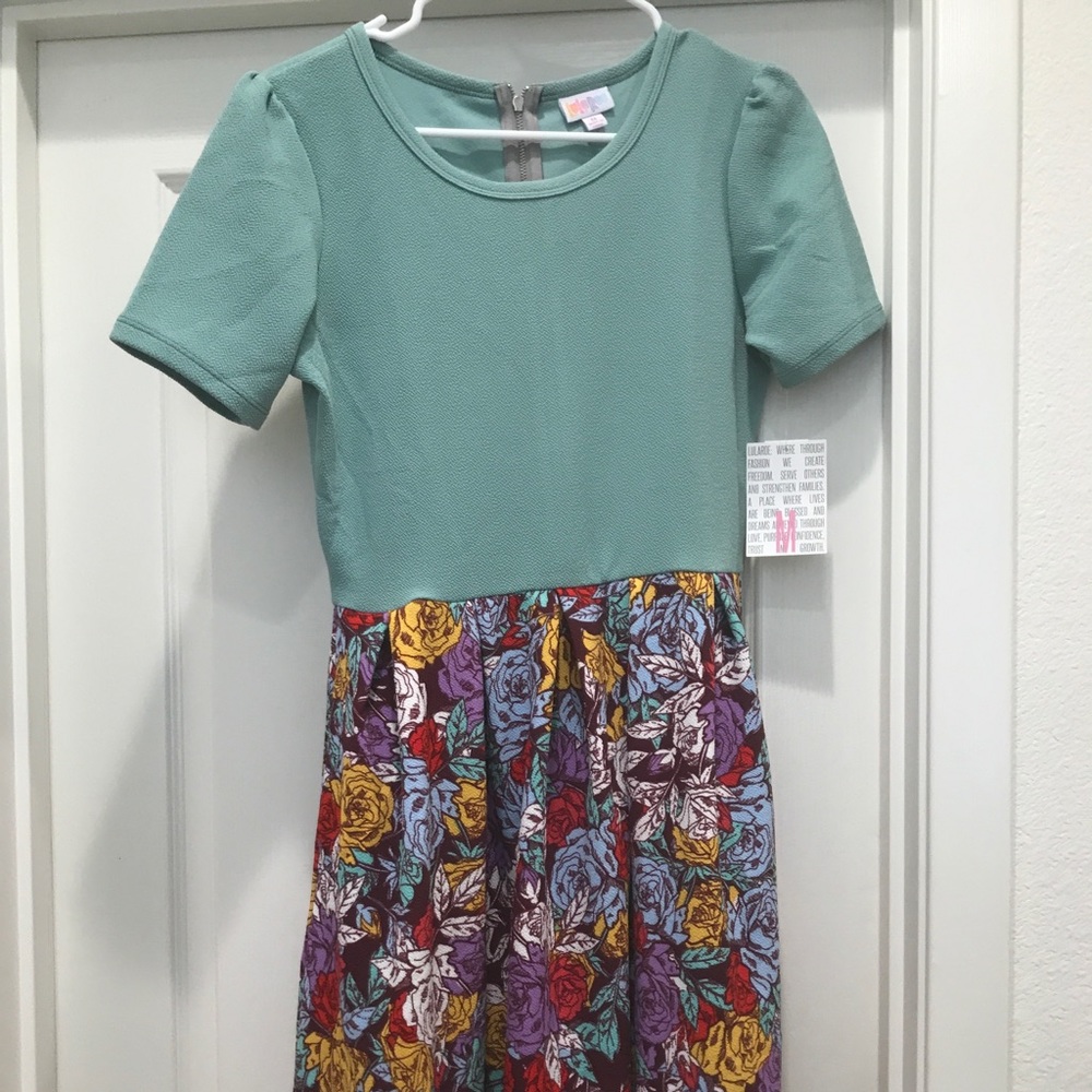 Lularoe Amelia